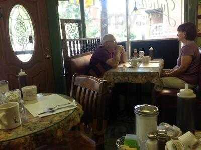 Julien's Corner Kitchen