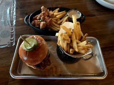 Bar Louie - Firewheel Town Center