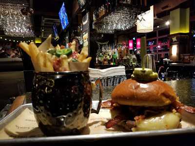 Bar Louie - Firewheel Town Center