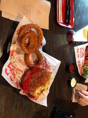 Red Robin Gourmet Burgers