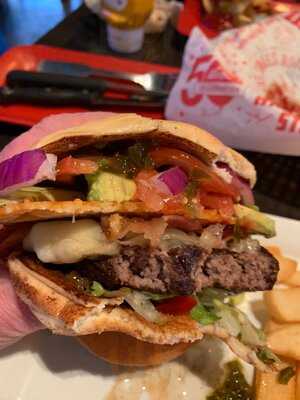 Red Robin Gourmet Burgers