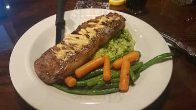 Jd's Tavern At The Radisson