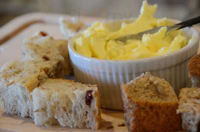 Manderfield's Home Bakery