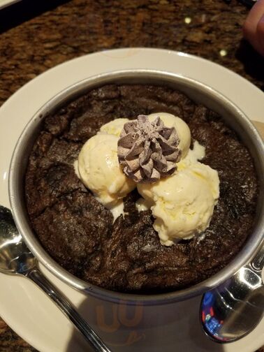 Bj's Restaurant & Brewhouse