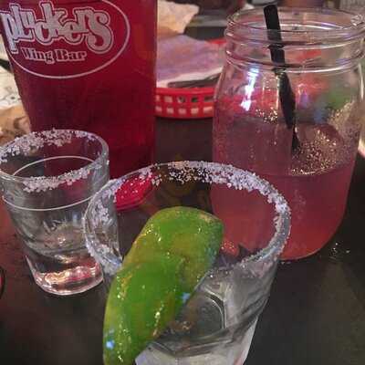 Pluckers Wing Bar