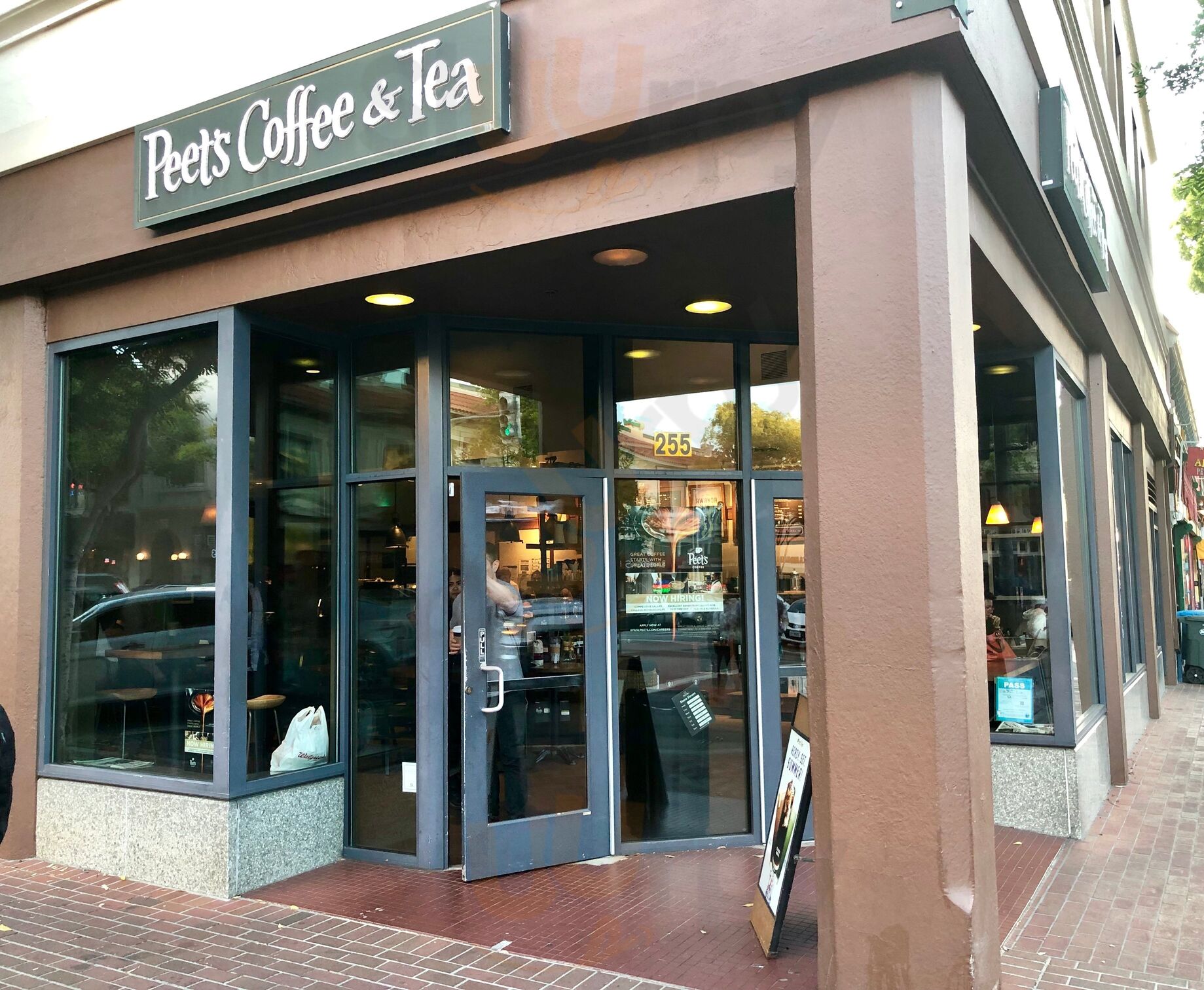 Peet's Coffee & Tea