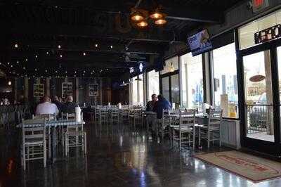 Moe's Original Bar B Que