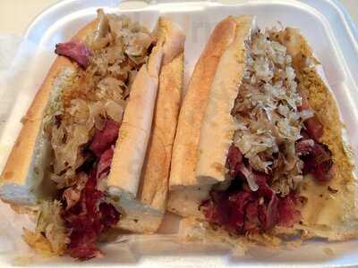 The Twisted Pickle Deli