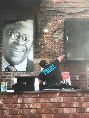 Johnny T's Bistro & Bar