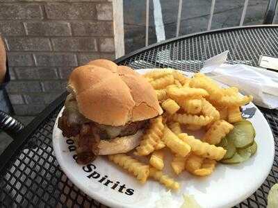 Spats Food & Spirits