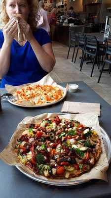 Pieology Pizzeria, Fayetteville, Ar