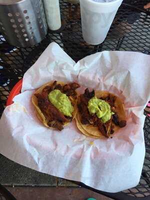 Los Tacos