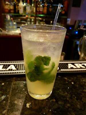 Fujiyama Steakhouse Sushi Bar