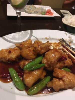 Fujiyama Steakhouse Sushi Bar