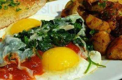 Gusto Fino Italian Deli Cafe