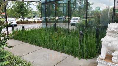 Hunan Manor Restaurant