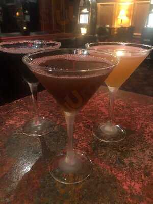 Deja Vu Martini Lounge