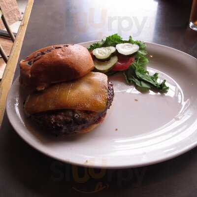 Mackenzie River Pizza Co.