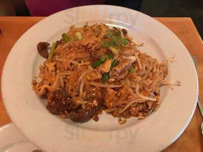 Sake Japanese & Thai Restaurant