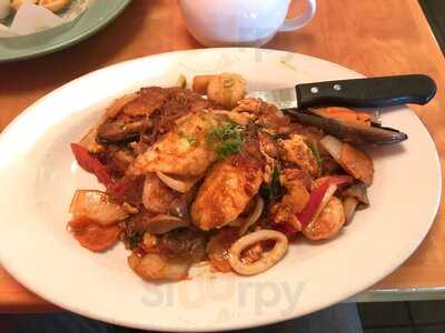 Sake Japanese & Thai Restaurant