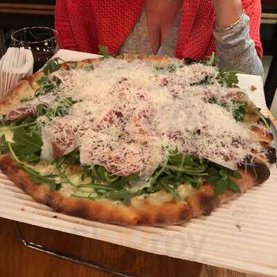 Howie's Artisan Pizza