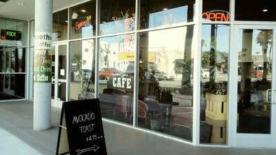 Brown Cup Cafe & Lounge