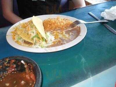 El Azteca Mexican Restaurant