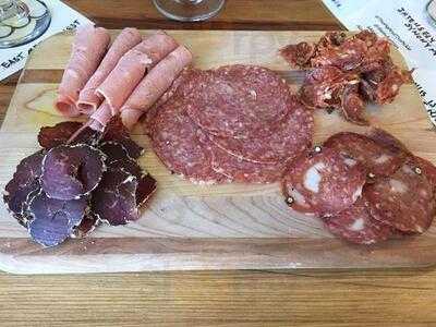 The Pig & The Pickle