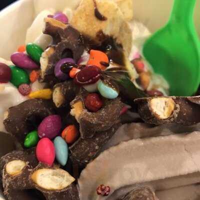 Sweet Kiwi Frozen Yogurt