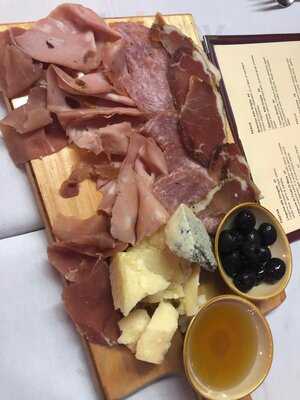 Amore Restaurant And Bar