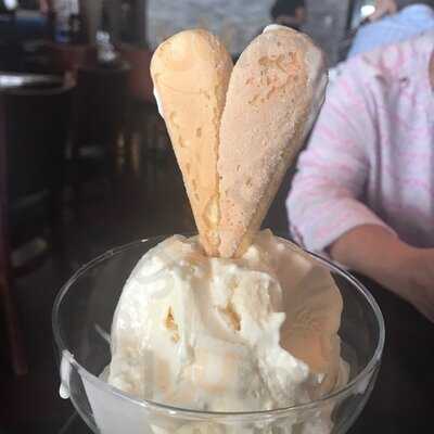 Amore Restaurant And Bar