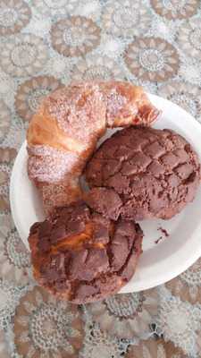 La Reynera Bakery & Restaurant