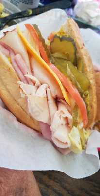 Mama T Parenti's Delicatessen