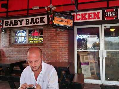 Uncle Tom's Barbecue