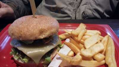 Red Robin Gourmet Burgers