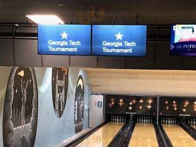 The Comet Pub & Lanes