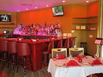 Gino's Vino Round Rock