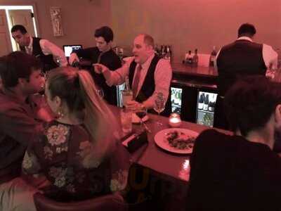 Gino's Vino Round Rock