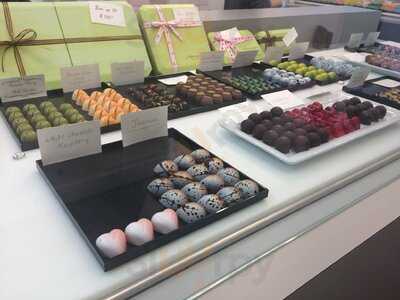 Janette & Co. Macaron And French Pastries