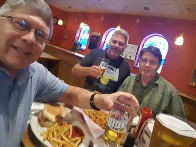 Luigi's Pizza Bar And Grille