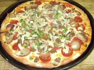 Luigi's Pizza Bar And Grille