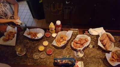 Rookie's Sports Bar & Grill