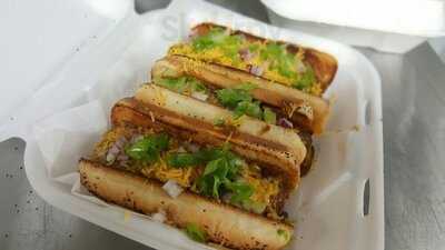 Rookie's Sports Bar & Grill