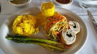 Ciento Seis Grill And Seabar