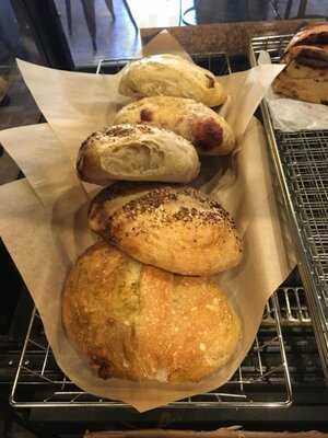 Nosh Cafe And Restaurant