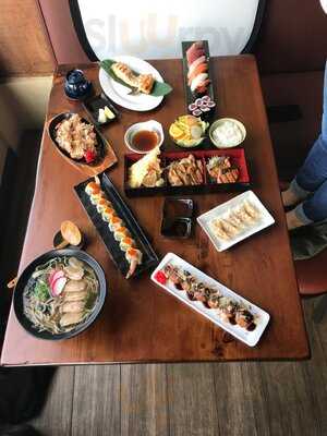 Kaori Sushi And Sake Bar