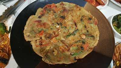 Sami's Bar And Grill