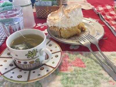 Ruby Lena's Tea Room & Antq