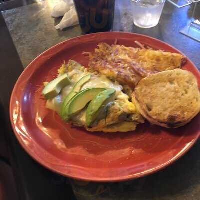 Legends & Heroes Sports Bar & Grill