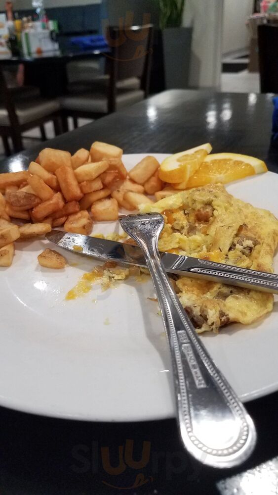 Aryana Restaurant And Bar